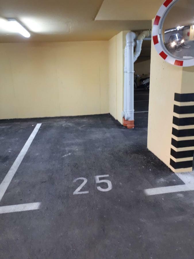 Apartment Eni With Garage Parking 斯普利特 外观 照片